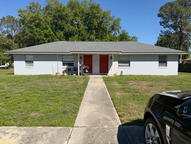 Foto del edificio - 5626 Struthers Ct