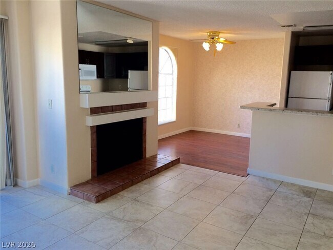 Foto del edificio - 2979 Juniper Hills Blvd