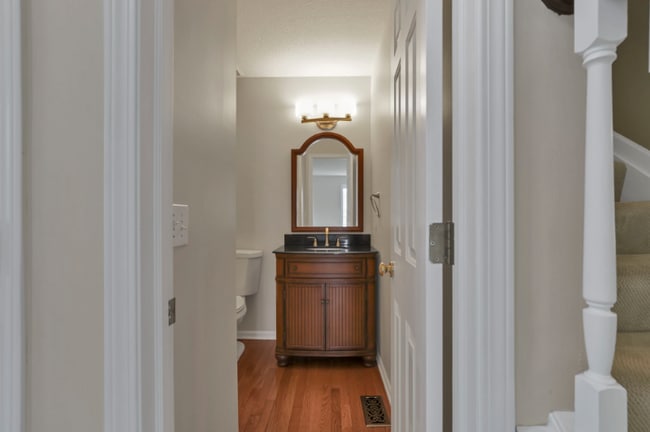 Building Photo - 6715 Sunningdale Dr