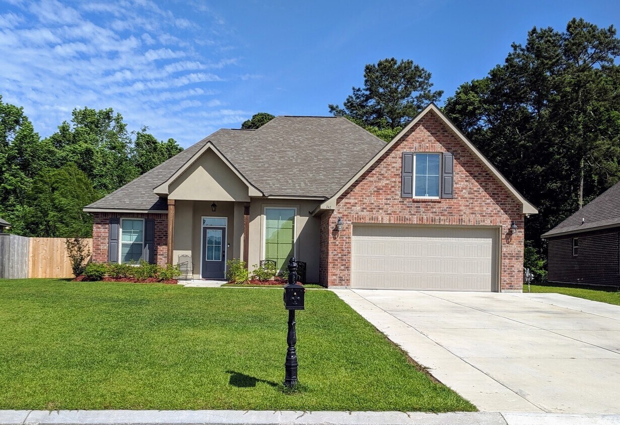 742 Red Pine Dr, Ponchatoula, LA 70454 House Rental in Ponchatoula, LA