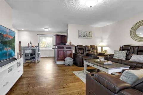Foto del edificio - 6251 Burnt Chimney Rd