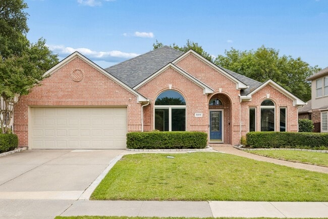 Photo - 5010 Plantation Ln House