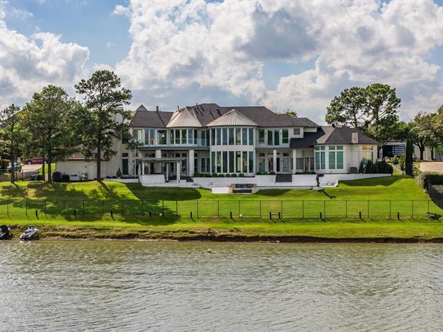 Foto del edificio - 656 Timbercrest Cir