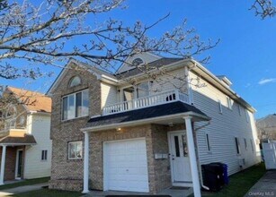 Building Photo - 518 E Penn St