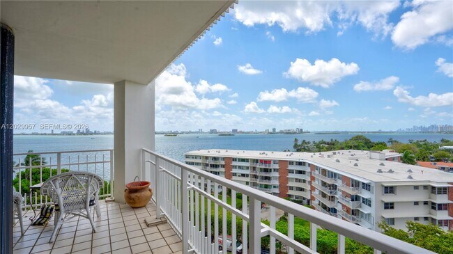 Building Photo - 4000 Towerside Terrace