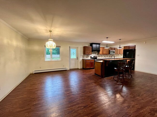 Foto del edificio - Beautiful 3 bedroom home on Ft Wainwright ...