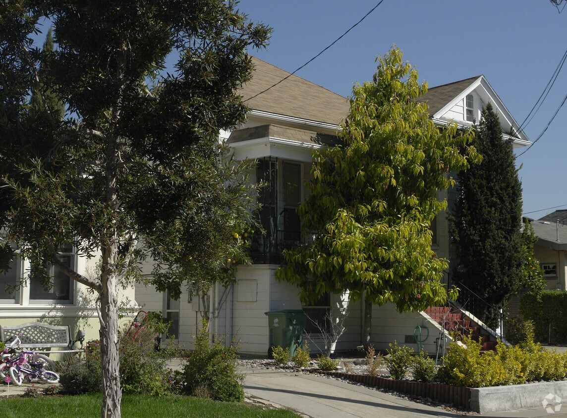 Foto del edificio - 1027 Fairoaks Ave
