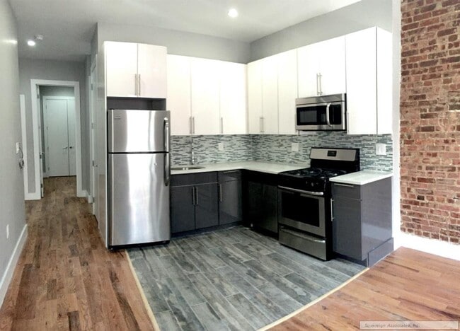 Foto del edificio - 4230 Broadway