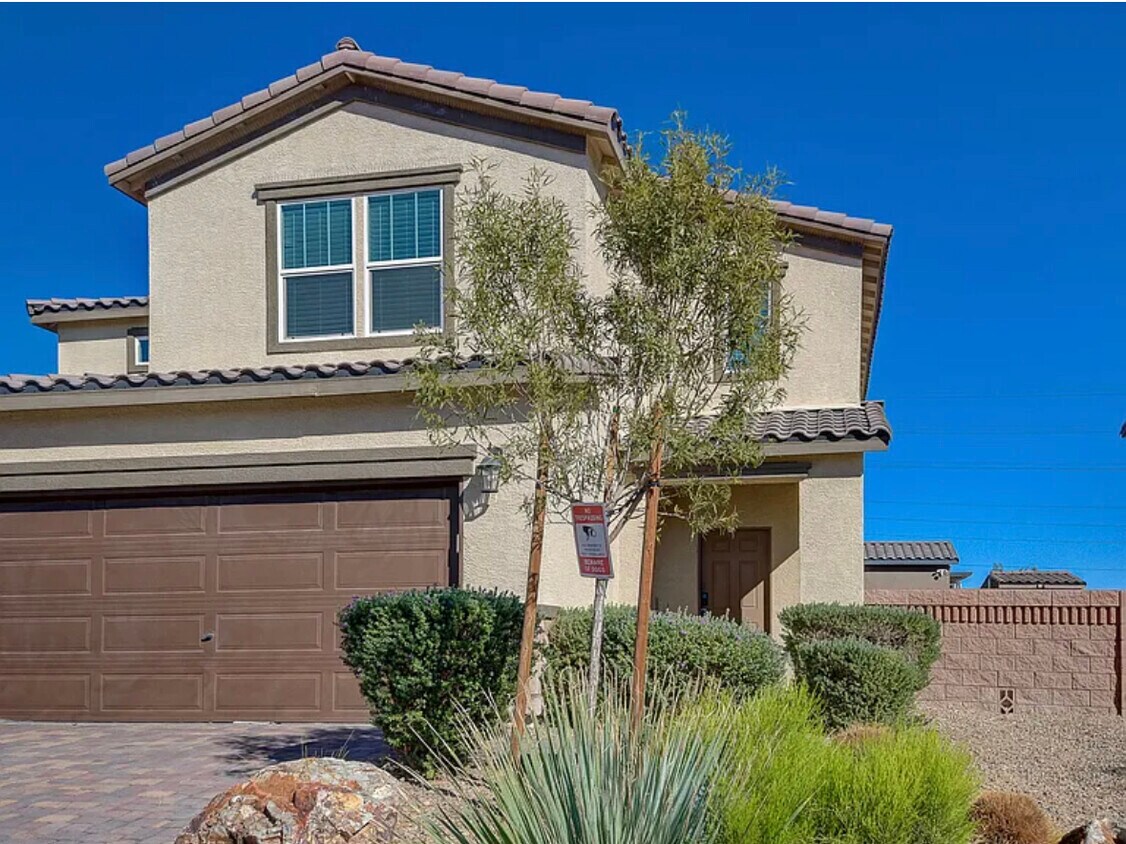 5128 Granite Basin St, North Las Vegas, NV 89081 Apartments in North