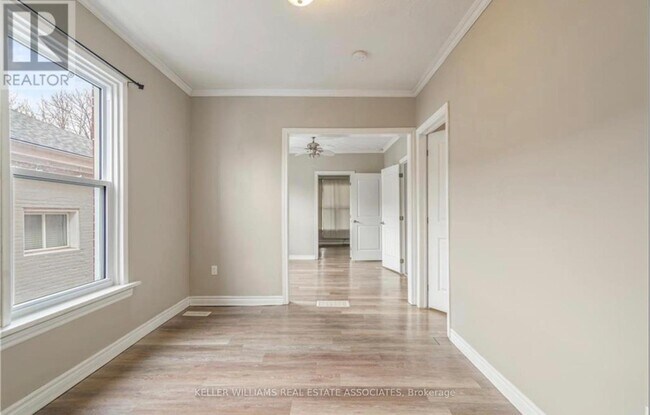 Photo du bâtiment - 212-212 Sheridan St