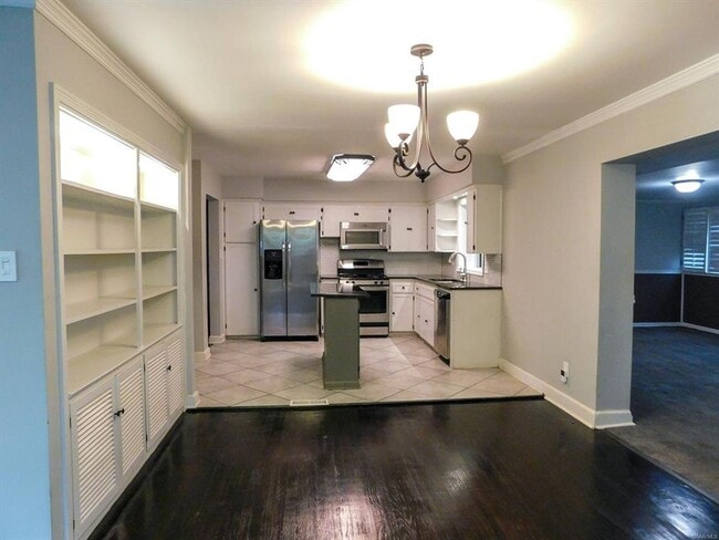 Building Photo - Section8 Accepted