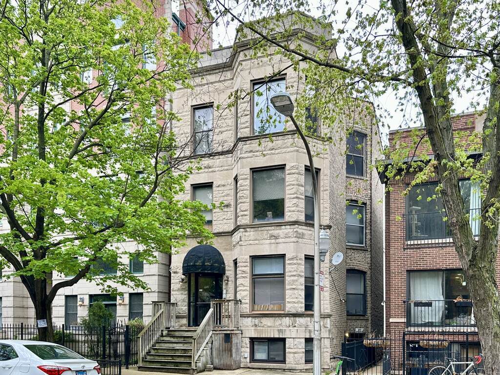 Foto principal - 852 W Buckingham Pl