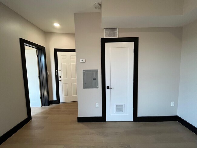 Foto del edificio - 104 Belmont Ave