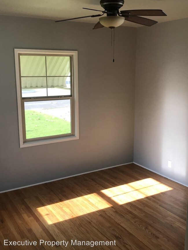 Building Photo - 2525 Lomita Verde Dr