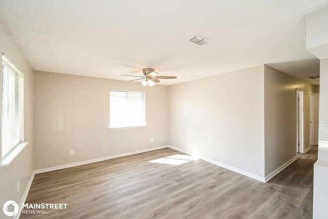 Building Photo - 7712 CLUB DUCLAY DR, JACKSONVILLE, FL 32244