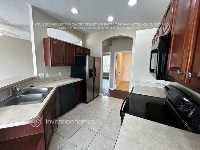 Foto del edificio - 2008 Sweetfern Pl