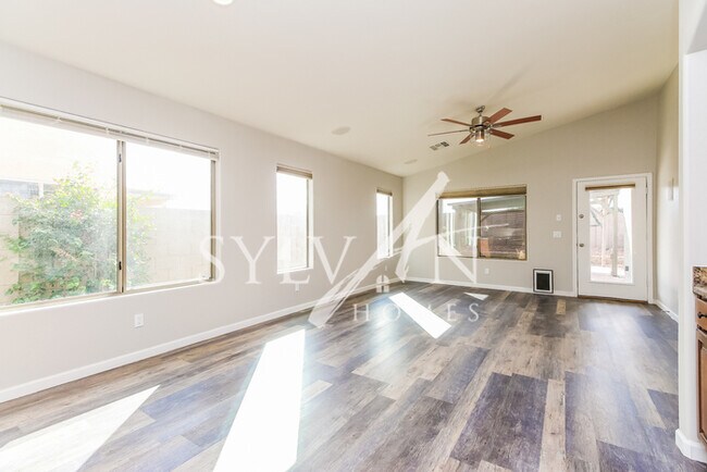 Foto del edificio - Gorgeous 4BR Home in Alterra South!