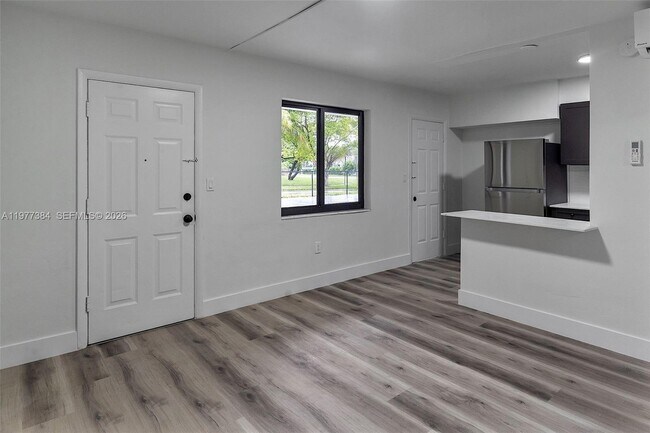 Foto del edificio - 4037 SW 65th Ave