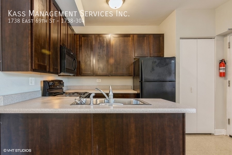 Foto principal - Spacious Remodeled 2BR - Open Kitchen w/Ap...