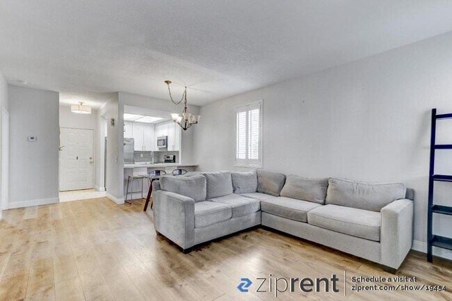 Building Photo - 2210 River Run Dr
