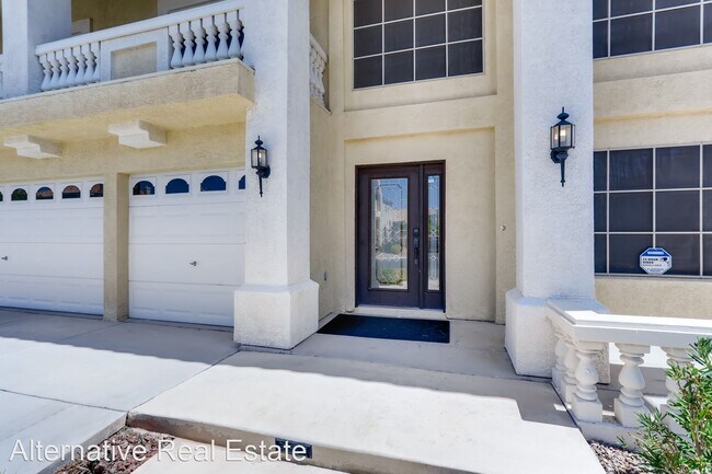 Building Photo - 5 br, 3 bath House - 7994 Coronado Coast St