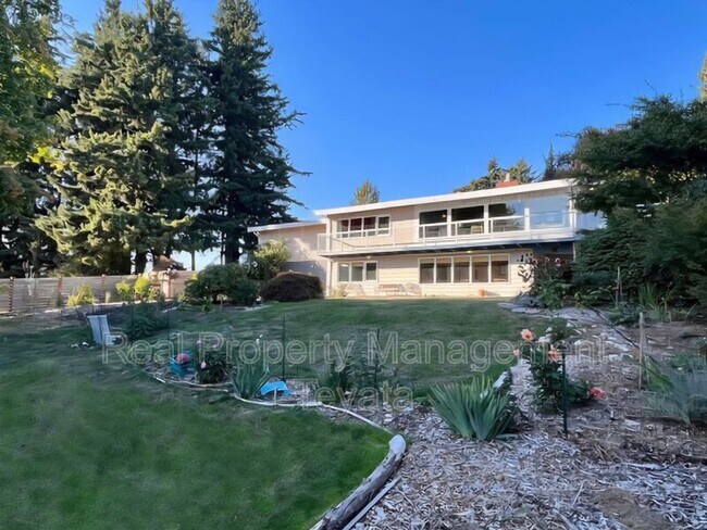 Foto del edificio - 129 E Wiser Lake Rd