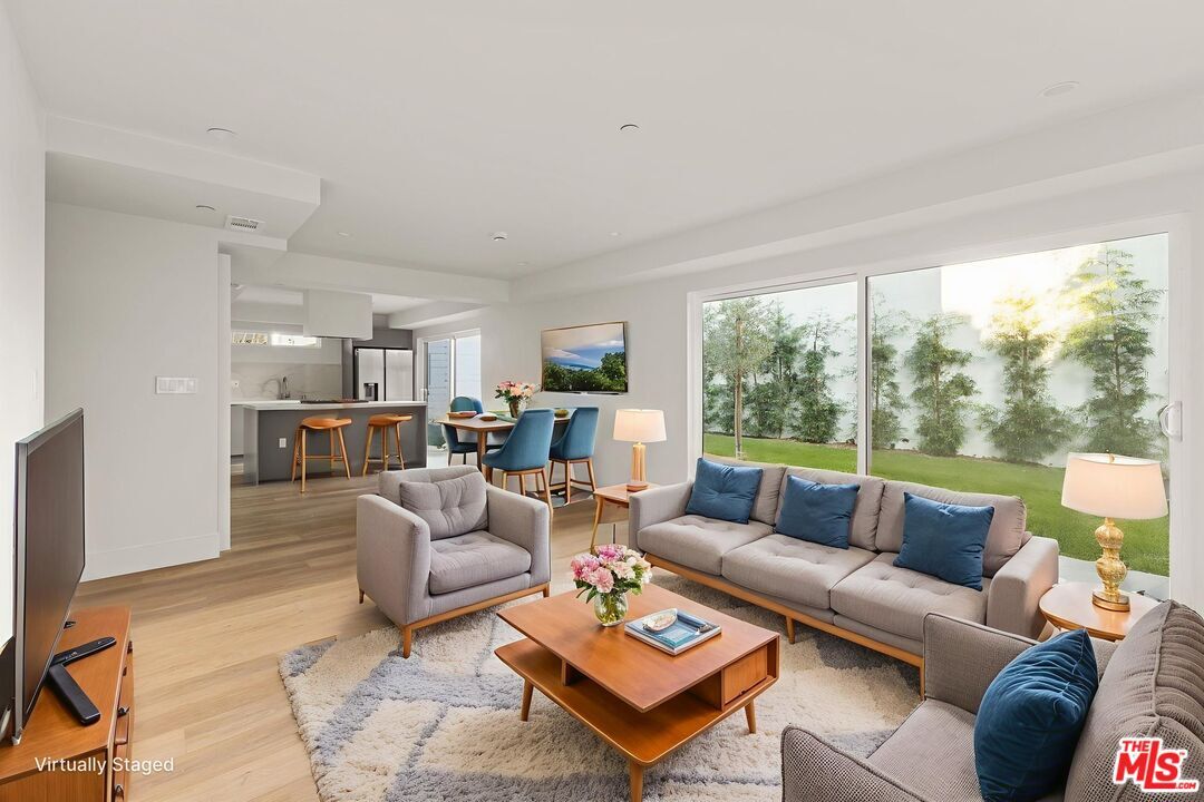 Foto principal - 1752 N Van Ness Ave