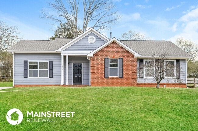 Building Photo - 14930 Rothwell Dr