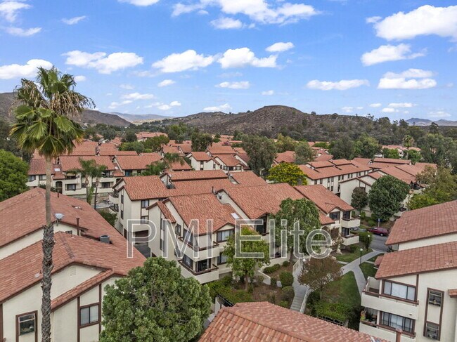 Foto del edificio - 18142 Sundowner Way