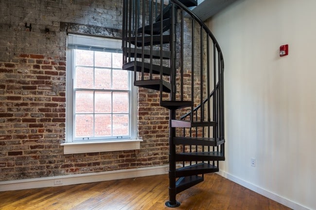 Building Photo - 1877 Lofts