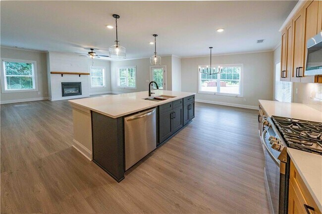 Foto del edificio - 373 Creek Wood Pk Dr