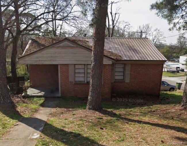 Building Photo - 2000 Cherry St