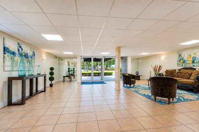 Foto del edificio - 14250 SW 62nd St