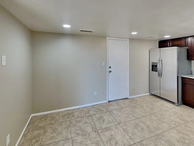 Building Photo - 2183 E Concorda Dr