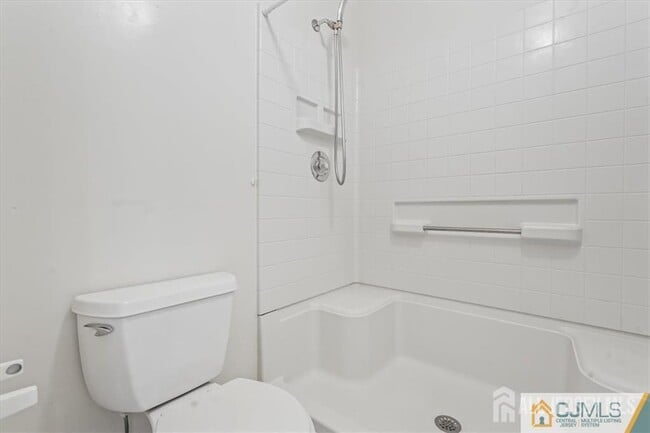 Building Photo - 834 Edpas Rd