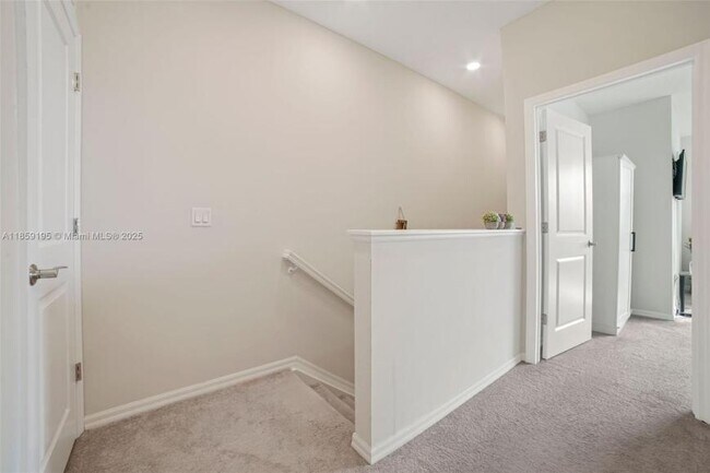 Photo - 3 bedroom in Hollywood FL 33021 Townhome