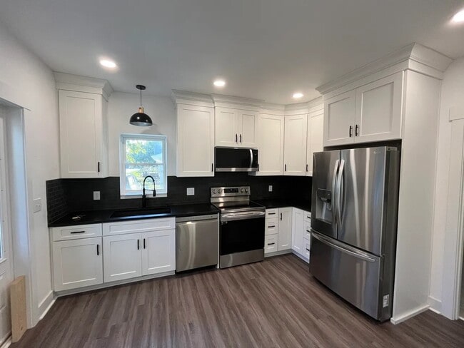 Foto del edificio - 326 S Oakdale Ave