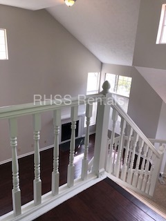 Building Photo - UNIQUE STYLE! READY FOR LEASE!