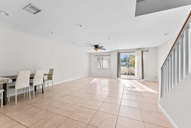 Building Photo - 6214 Riverwalk Ln