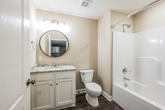 Foto del edificio - 131 Audley Ave