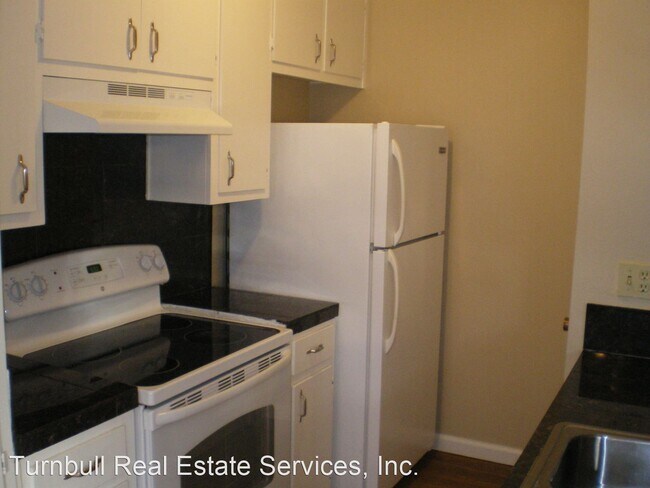 Building Photo - 2 br, 1 bath House - 6435 GREENBACK LN