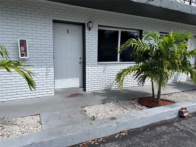 Building Photo - 7824 NW 5th Ct