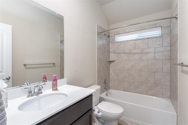 Building Photo - 912 Lake Cypress Ln