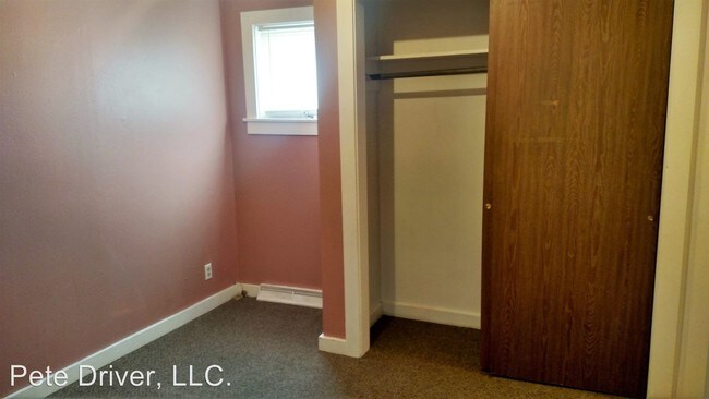 Building Photo - 1 br, 1 bath House - 702 South Gillette Ave