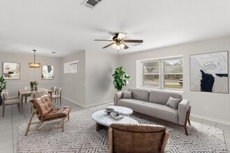 Building Photo - 10126 Metronome Dr