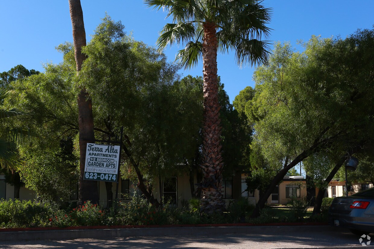 Building Photo - 3122 E Terra Alta Blvd