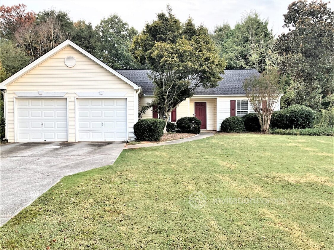 Primary Photo - 424 Crested View Dr