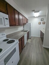 Building Photo - 5044 River Glen Dr