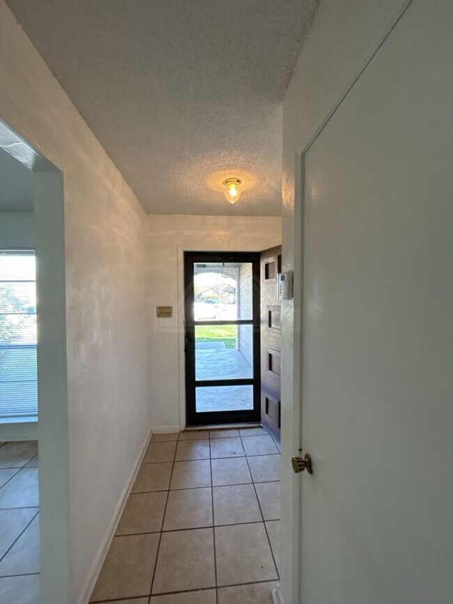 Building Photo - 2105 Grandon Circle, Killeen