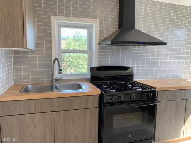 Foto del edificio - 1400 W Lombard St